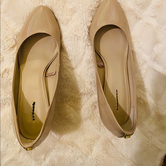 Express Pumps - Picture 3 of 6